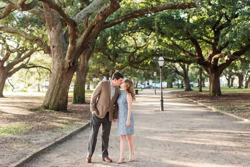 Downtown Charleston Couples Photos